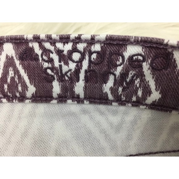 7 For All Mankind Plum Ikat Cropped Skinny Jeans - Picture 5 of 7